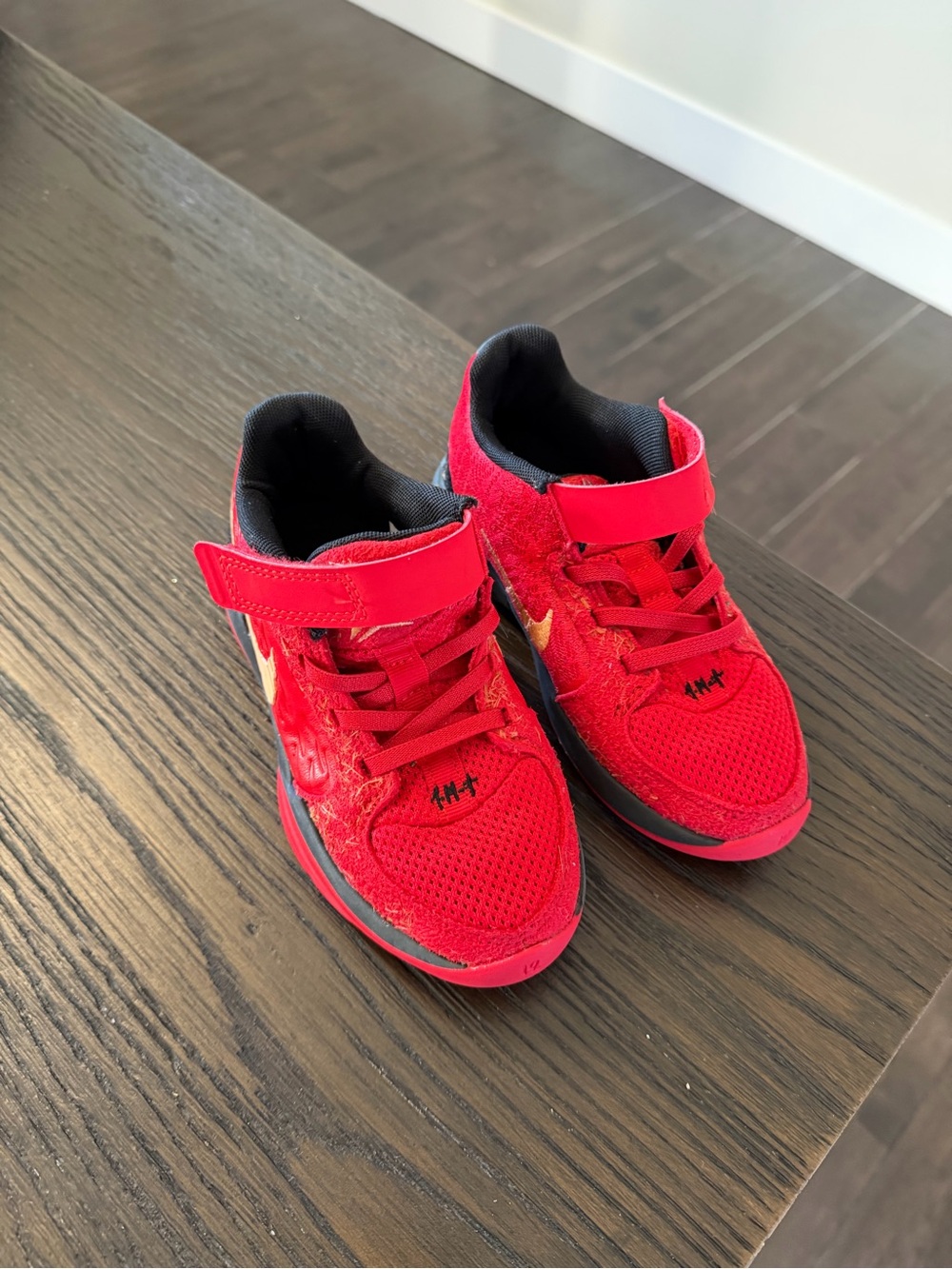Nike Kids Red Sneakers with Gold Swoosh - Picture 6 of 8